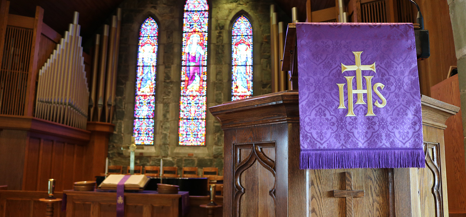 music worship organ quaker memorial